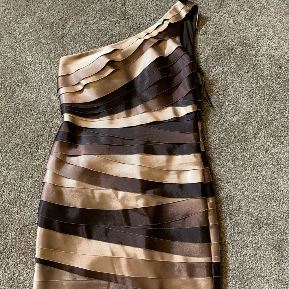 Beautiful one shoulder artistic dress